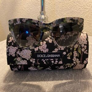 Dolce & Gabbana Black Floral print Sunglasses with matching case